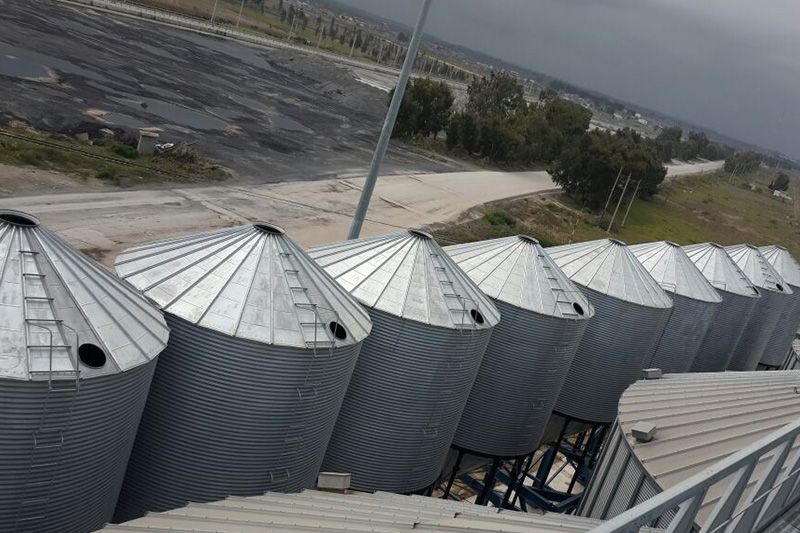 Silo ceiling