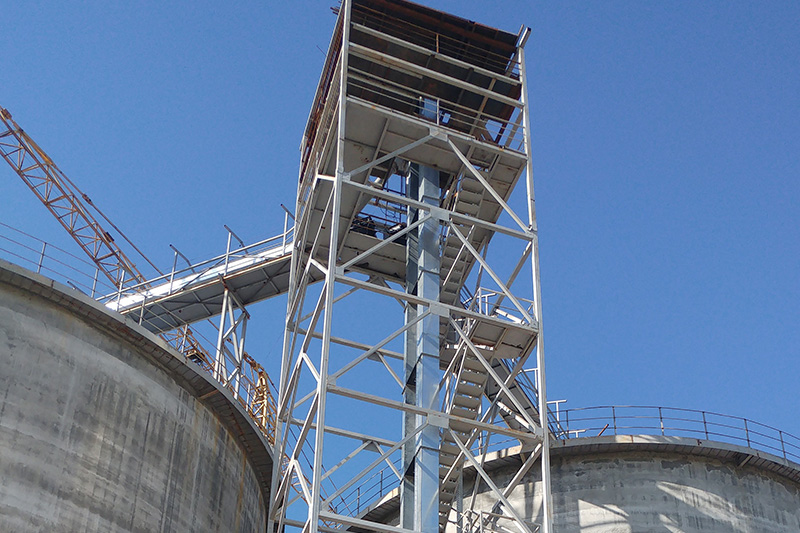 Bucket elevator